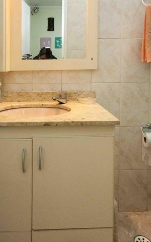 Casa à venda com 148m², 3 quartos e 2 vagas Casa à venda com 148m², 3 quartos e 2 vagasBanheiro da Suite 02