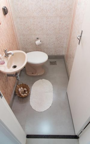 Casa à venda com 200m², 3 quartos e 4 vagas Casa à venda com 200m², 3 quartos e 4 vagasLAVABO