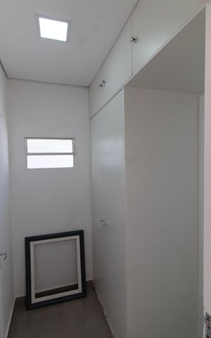 Casa à venda com 200m², 3 quartos e 4 vagas Casa à venda com 200m², 3 quartos e 4 vagasCLOSET DA SUITE 2