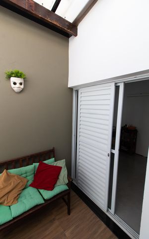 Casa à venda com 200m², 3 quartos e 4 vagas Casa à venda com 200m², 3 quartos e 4 vagasÁREA DE LUZ