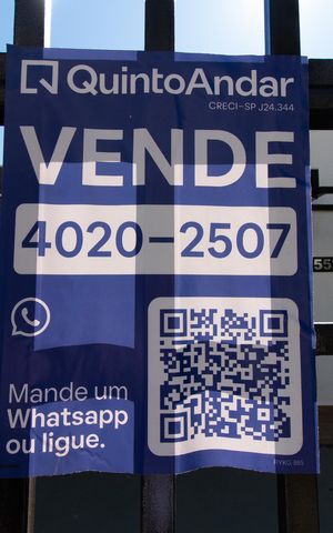 Casa à venda com 200m², 3 quartos e 4 vagas Casa à venda com 200m², 3 quartos e 4 vagasFACHADA
