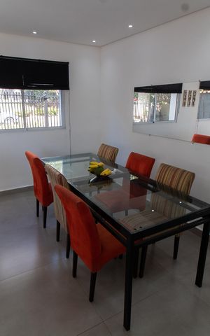 Casa à venda com 200m², 3 quartos e 4 vagas Casa à venda com 200m², 3 quartos e 4 vagasSALA DE JANTAR