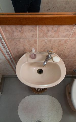 Casa à venda com 200m², 3 quartos e 4 vagas Casa à venda com 200m², 3 quartos e 4 vagasLAVABO