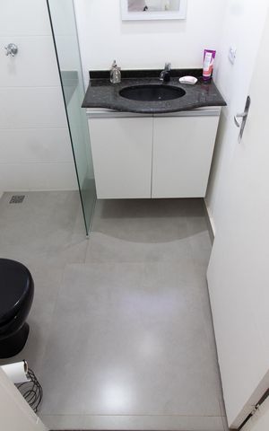 Casa à venda com 200m², 3 quartos e 4 vagas Casa à venda com 200m², 3 quartos e 4 vagasBANHEIRO DA SUITE 1