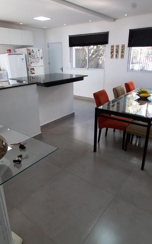 Casa à venda com 200m², 3 quartos e 4 vagas Casa à venda com 200m², 3 quartos e 4 vagasSALA DE JANTAR