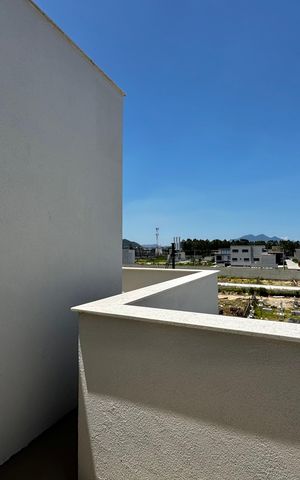 Casa de condomínio à venda com 230m², 3 quartos e 1 vaga Casa de condomínio à venda com 230m², 3 quartos e 1 vagaTerraço