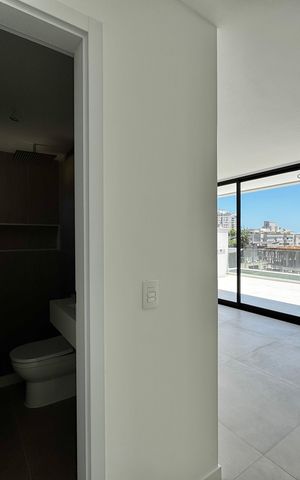 Casa de condomínio à venda com 230m², 3 quartos e 1 vaga Casa de condomínio à venda com 230m², 3 quartos e 1 vagaSala - terceiro andar