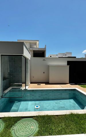 Casa de condomínio à venda com 230m², 3 quartos e 1 vaga Casa de condomínio à venda com 230m², 3 quartos e 1 vagaÁrea externa