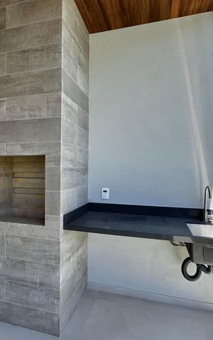 Casa de condomínio à venda com 230m², 3 quartos e 1 vaga Casa de condomínio à venda com 230m², 3 quartos e 1 vagaÁrea externa
