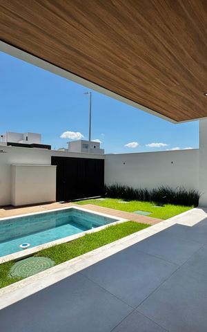 Casa de condomínio à venda com 230m², 3 quartos e 1 vaga Casa de condomínio à venda com 230m², 3 quartos e 1 vagaÁrea externa