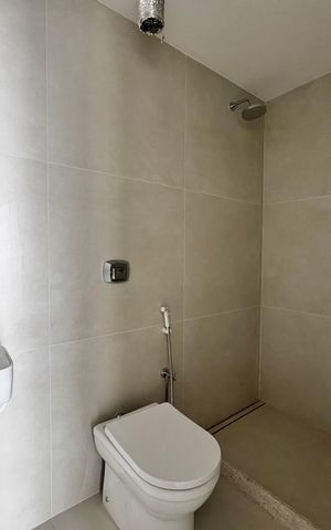 Casa de condomínio à venda com 230m², 3 quartos e 1 vaga Casa de condomínio à venda com 230m², 3 quartos e 1 vagaÁrea de Serviço - Banheiro