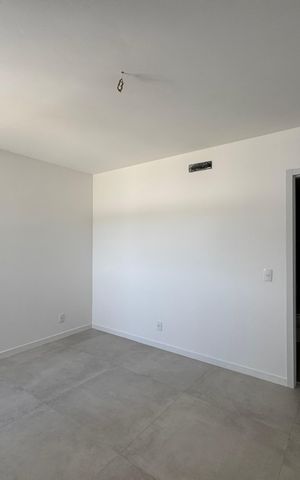 Casa de condomínio à venda com 230m², 3 quartos e 1 vaga Casa de condomínio à venda com 230m², 3 quartos e 1 vagaSuíte 2