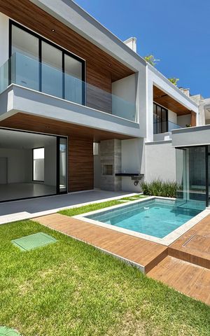 Casa de condomínio à venda com 230m², 3 quartos e 1 vaga Casa de condomínio à venda com 230m², 3 quartos e 1 vagaÁrea externa