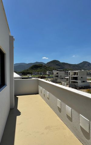 Casa de condomínio à venda com 230m², 3 quartos e 1 vaga Casa de condomínio à venda com 230m², 3 quartos e 1 vagaTerraço