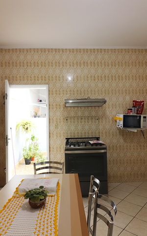 Casa à venda com 140m², 2 quartos e 2 vagasCozinha