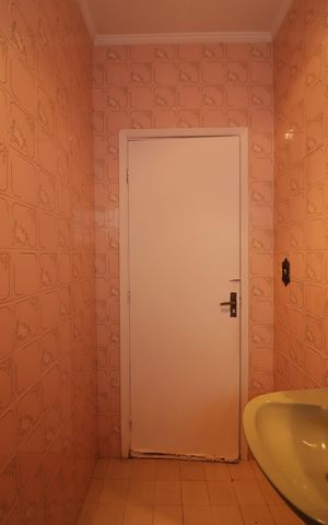 Casa à venda com 140m², 2 quartos e 2 vagasLavabo