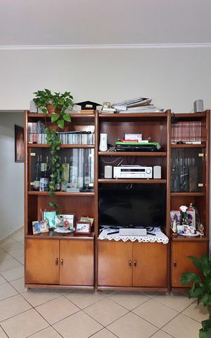 Casa à venda com 140m², 2 quartos e 2 vagasSala
