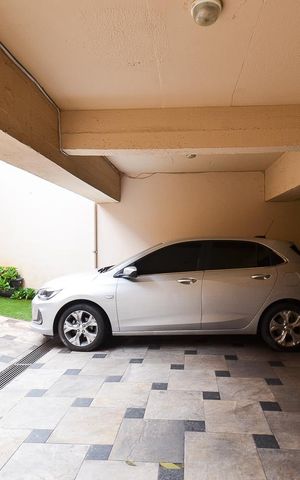 Casa à venda com 250m², 3 quartos e 4 vagas Casa à venda com 250m², 3 quartos e 4 vagasGaragem