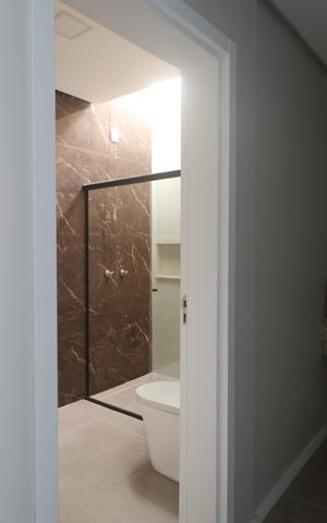Casa à venda com 215m², 5 quartos e 2 vagasBanheiro 1
