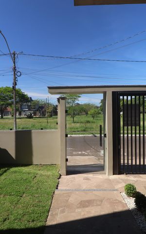 Casa à venda com 215m², 5 quartos e 2 vagasÁrea externa