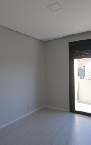 Casa à venda com 215m², 5 quartos e 2 vagasQuarto 3