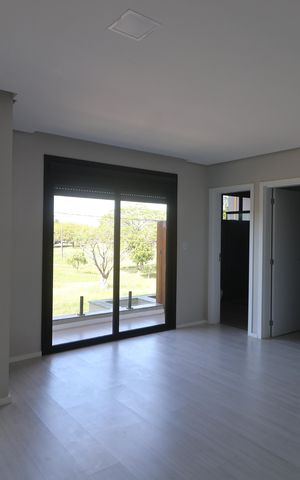 Casa à venda com 215m², 5 quartos e 2 vagasSuite