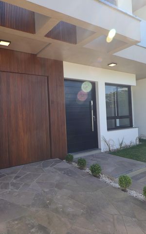 Casa à venda com 215m², 5 quartos e 2 vagasÁrea externa
