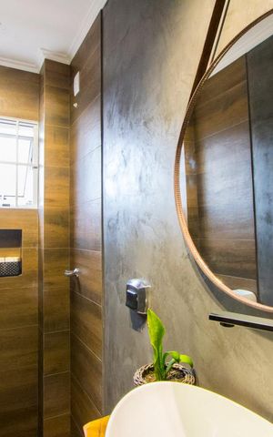Casa à venda com 215m², 3 quartos e 2 vagas Casa à venda com 215m², 3 quartos e 2 vagasBanheiro social