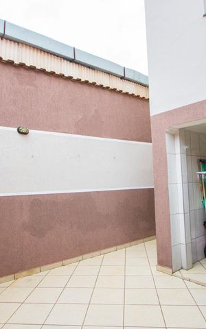 Casa à venda com 215m², 3 quartos e 2 vagas Casa à venda com 215m², 3 quartos e 2 vagasQuintal/Espaço gourmet
