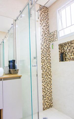 Casa à venda com 215m², 3 quartos e 2 vagas Casa à venda com 215m², 3 quartos e 2 vagasBanheiro do quarto 1