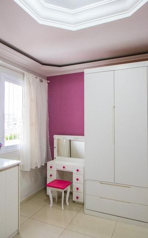 Casa à venda com 215m², 3 quartos e 2 vagas Casa à venda com 215m², 3 quartos e 2 vagasQuarto 3 - Suíte