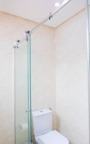 Casa à venda com 215m², 3 quartos e 2 vagas Casa à venda com 215m², 3 quartos e 2 vagasBanheiro do quarto 1