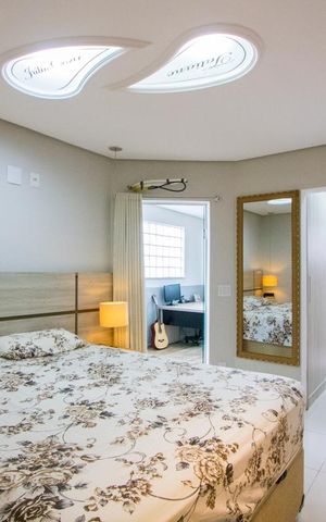 Casa à venda com 215m², 3 quartos e 2 vagas Casa à venda com 215m², 3 quartos e 2 vagasQuarto 1 - Suíte