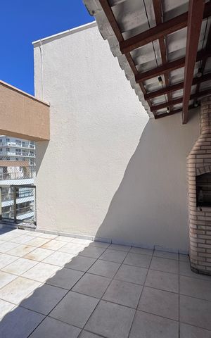 Apartamento à venda com 211m², 3 quartos e 2 vagas Apartamento à venda com 211m², 3 quartos e 2 vagasTerraço