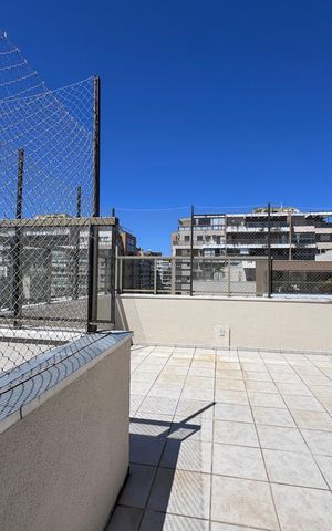 Apartamento à venda com 211m², 3 quartos e 2 vagas Apartamento à venda com 211m², 3 quartos e 2 vagasTerraço