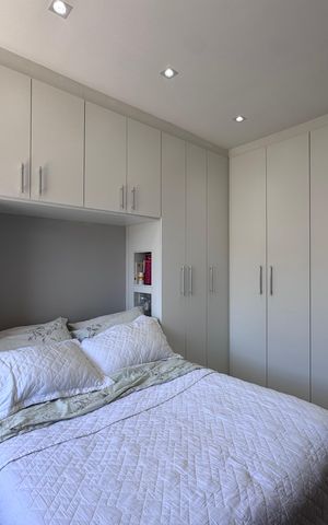Apartamento à venda com 211m², 3 quartos e 2 vagas Apartamento à venda com 211m², 3 quartos e 2 vagasSuíte