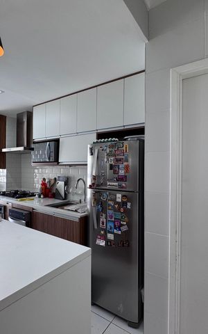 Apartamento à venda com 211m², 3 quartos e 2 vagas Apartamento à venda com 211m², 3 quartos e 2 vagasCozinha e Área de Serviço