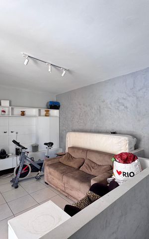 Apartamento à venda com 211m², 3 quartos e 2 vagas Apartamento à venda com 211m², 3 quartos e 2 vagasSala - Segundo Andar