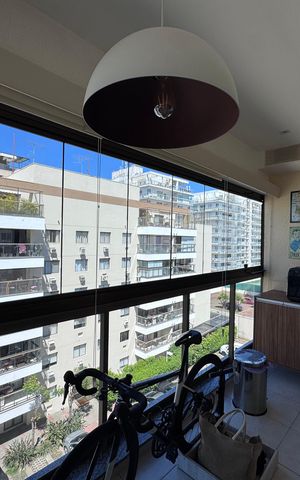 Apartamento à venda com 211m², 3 quartos e 2 vagas Apartamento à venda com 211m², 3 quartos e 2 vagasVaranda