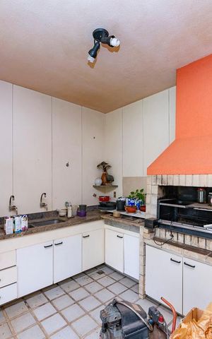 Casa à venda com 622m², 5 quartos e 5 vagas Casa à venda com 622m², 5 quartos e 5 vagasVaranda gourmet
