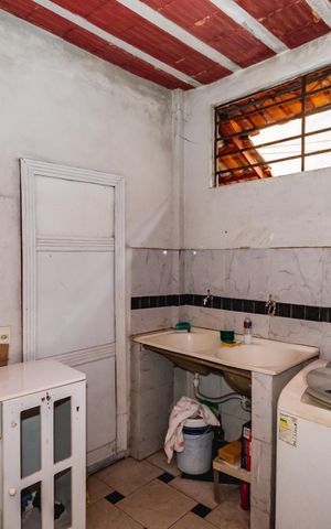 Casa para alugar com 360m², 8 quartos e 4 vagasCasa 1 - Área de Serviço