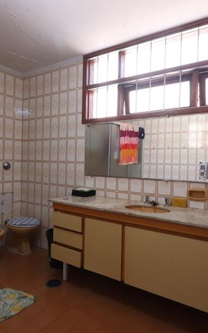 Casa para alugar com 181m², 3 quartos e sem vagaBanheiro Social