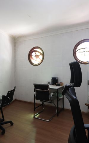 Casa para alugar com 181m², 3 quartos e sem vagaEscritório