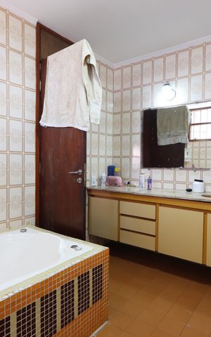 Casa para alugar com 181m², 3 quartos e sem vagaBanheiro da Suíte
