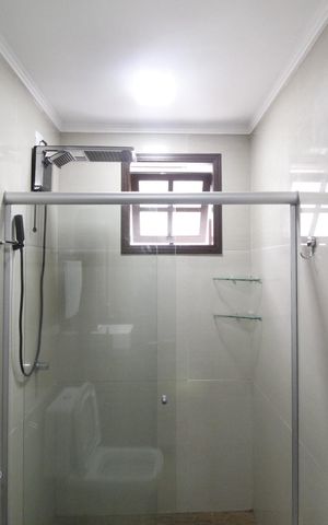 Casa à venda com 200m², 3 quartos e 2 vagasBanheiro