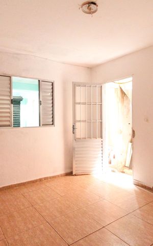 Casa para alugar com 65m², 1 quarto e sem vaga Casa para alugar com 65m², 1 quarto e sem vagaSala