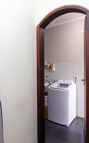Casa para alugar com 400m², 6 quartos e 2 vagasQuarto de Serviço