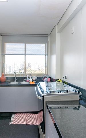 Apartamento à venda com 174m², 4 quartos e 4 vagas Apartamento à venda com 174m², 4 quartos e 4 vagasCozinha