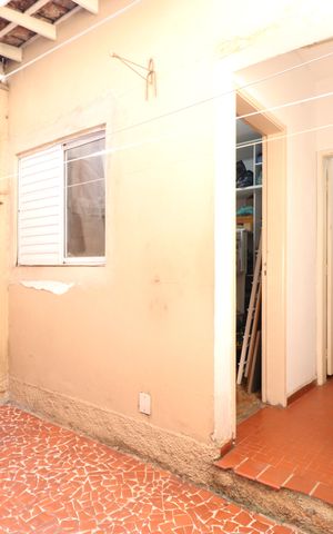 Casa à venda com 100m², 2 quartos e 1 vagaÁrea de Serviço e Banheiro de Serviço
