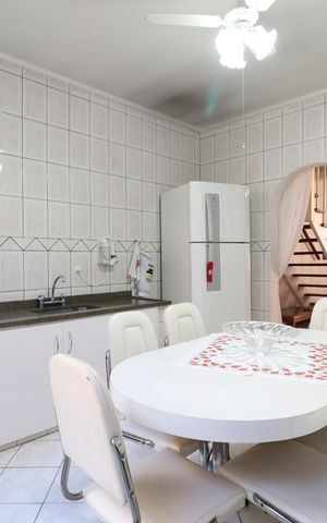Casa à venda com 100m², 2 quartos e 1 vagaCozinha